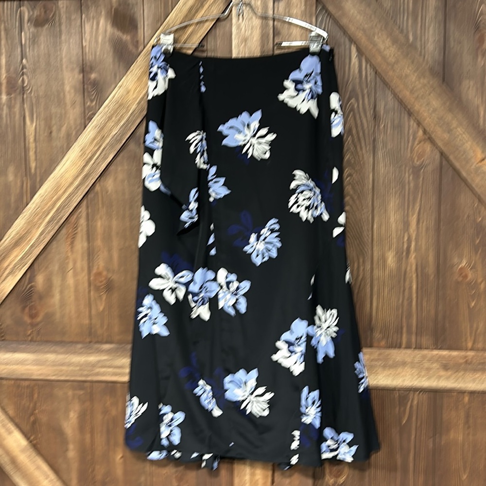 NWT Banana Republic Black Maxi Skirt with Blue and White Floral Print size 12